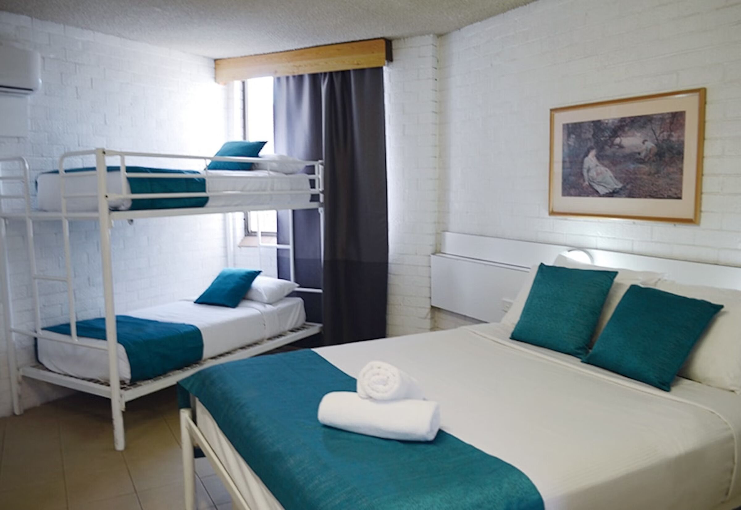 Family Room 5 Pax (1 Queen, 3 Singles) | Minibar, desk, soundproofing, iron/ironing board