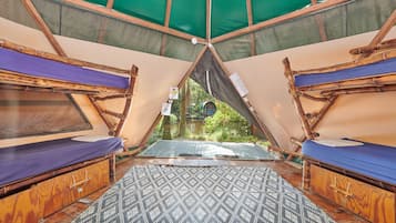 1 makuuhuone, tallelokero huoneessa, Wi-Fi, vuodevaatteet