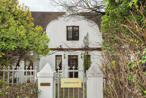 Gable Manor