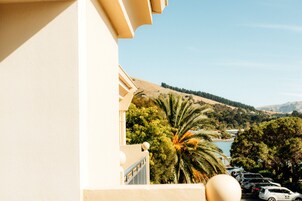 Studio Top Floor | Front of property