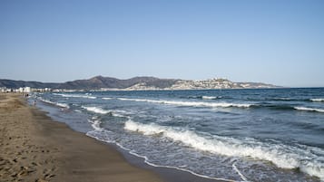 鄰近海灘