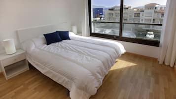 1 chambre, espace de travail pour ordinateur portable