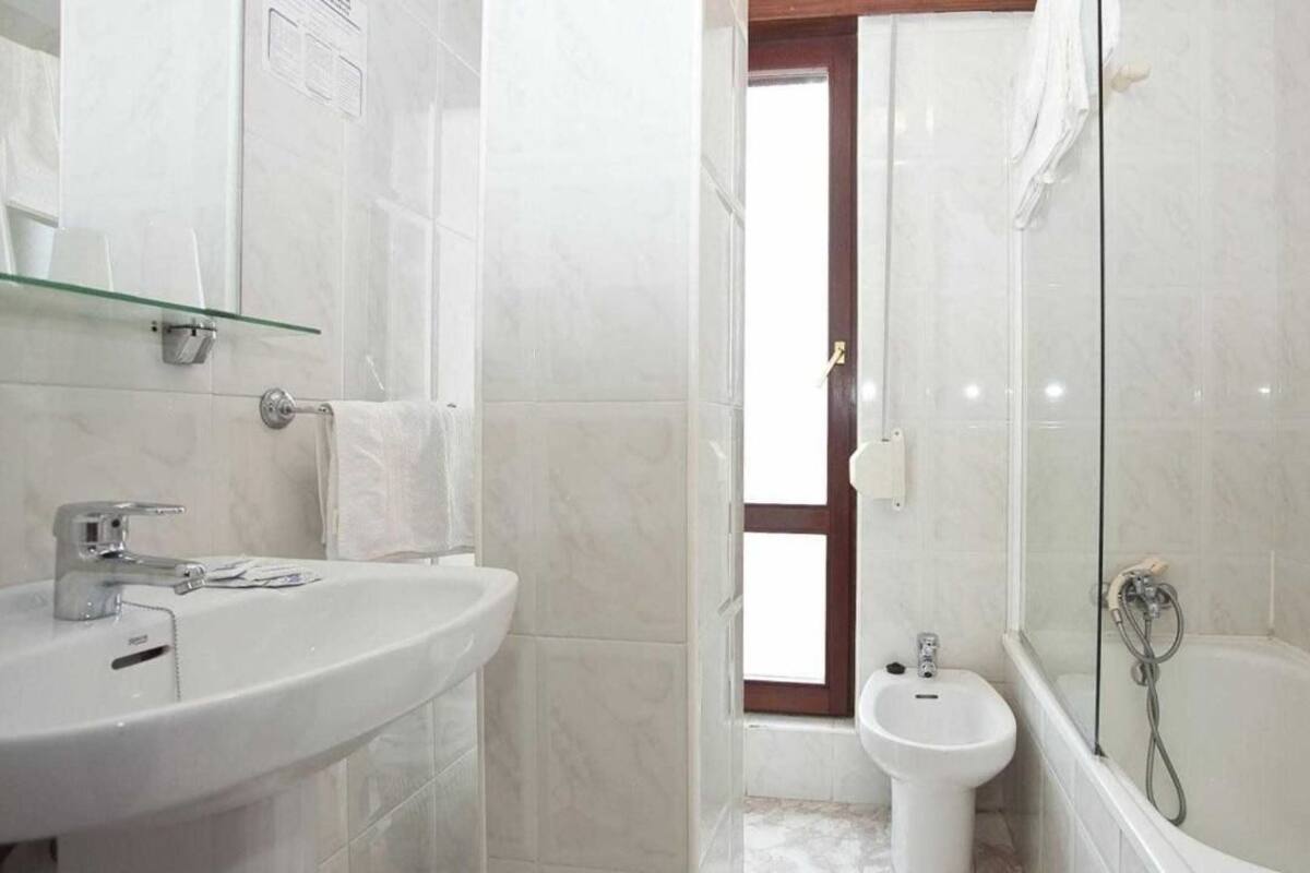 Free toiletries, towels