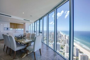 Penthouse, 4 chambres | Cuisine privée | Machine à expresso, cafetière/bouilloire, bouilloire électrique
