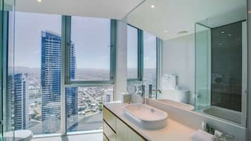 4 Bedrooms Residence Ocean View | Bathroom