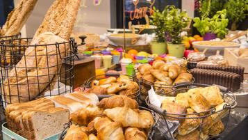 Daily buffet breakfast (EUR 19 per person)