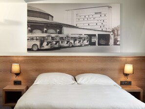 Hypo-allergenic bedding, in-room safe, desk, blackout drapes - Park Inn by Radisson Luxembourg City (Luxembourg City)