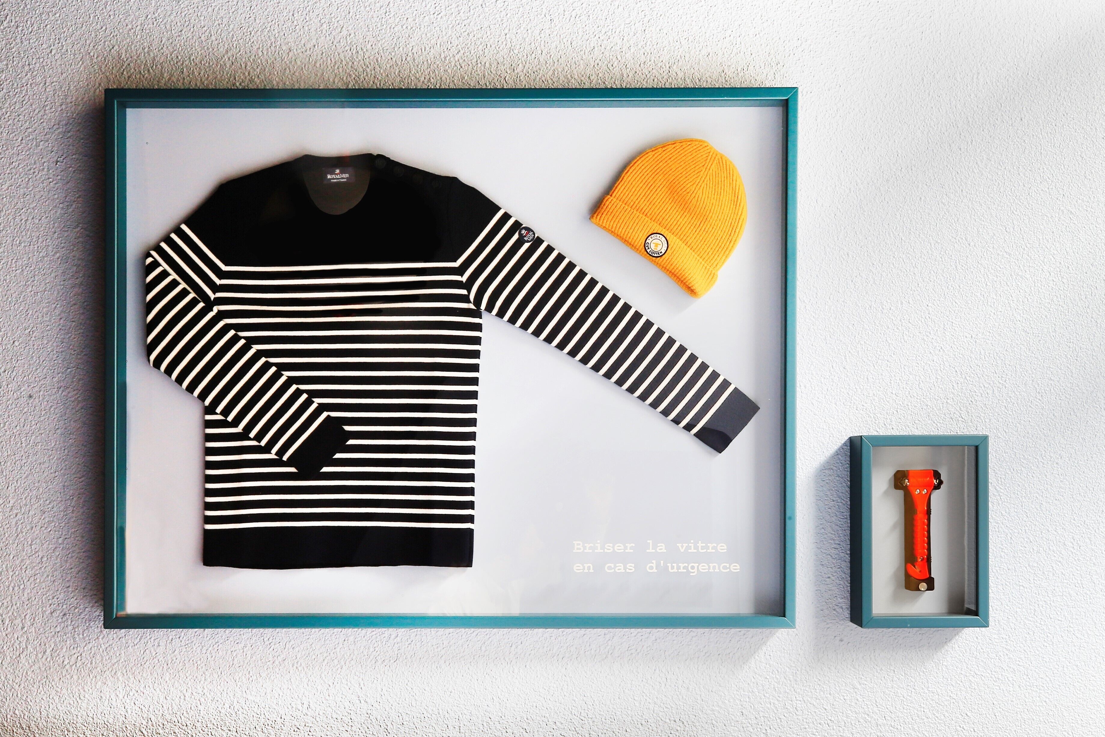 desk, soundproofing, free wifi, bed sheets