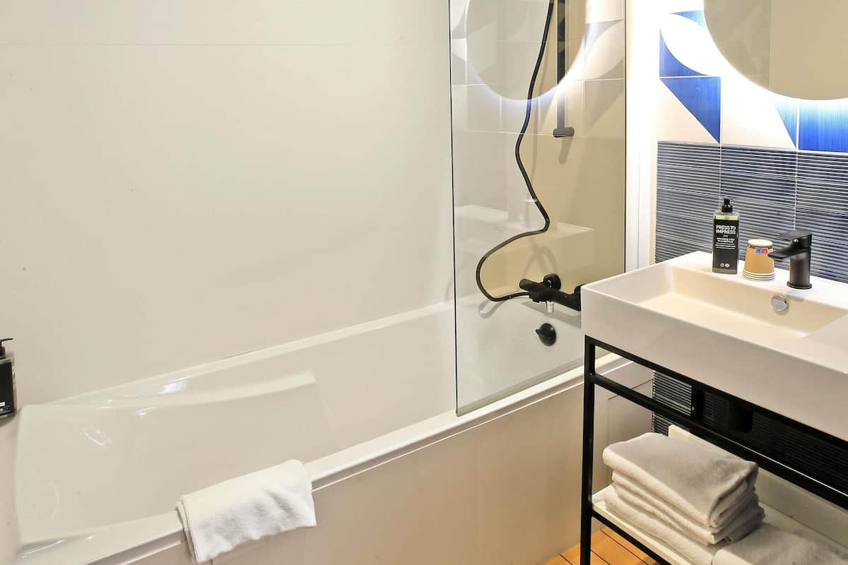 Schreibtisch, schallisolierte Zimmer, kostenloses WLAN, BettwÀsche