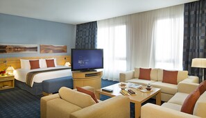 Junior Studio Suite | Living area | 39-inch LCD TV with satellite channels, TV, DVD player - City Seasons Hotel Muscat (Muscat)