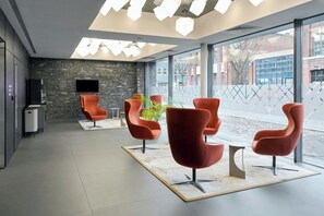 Lounge - Four Points Flex by Sheraton Birmingham Jewellery Quarter (Birmingham)