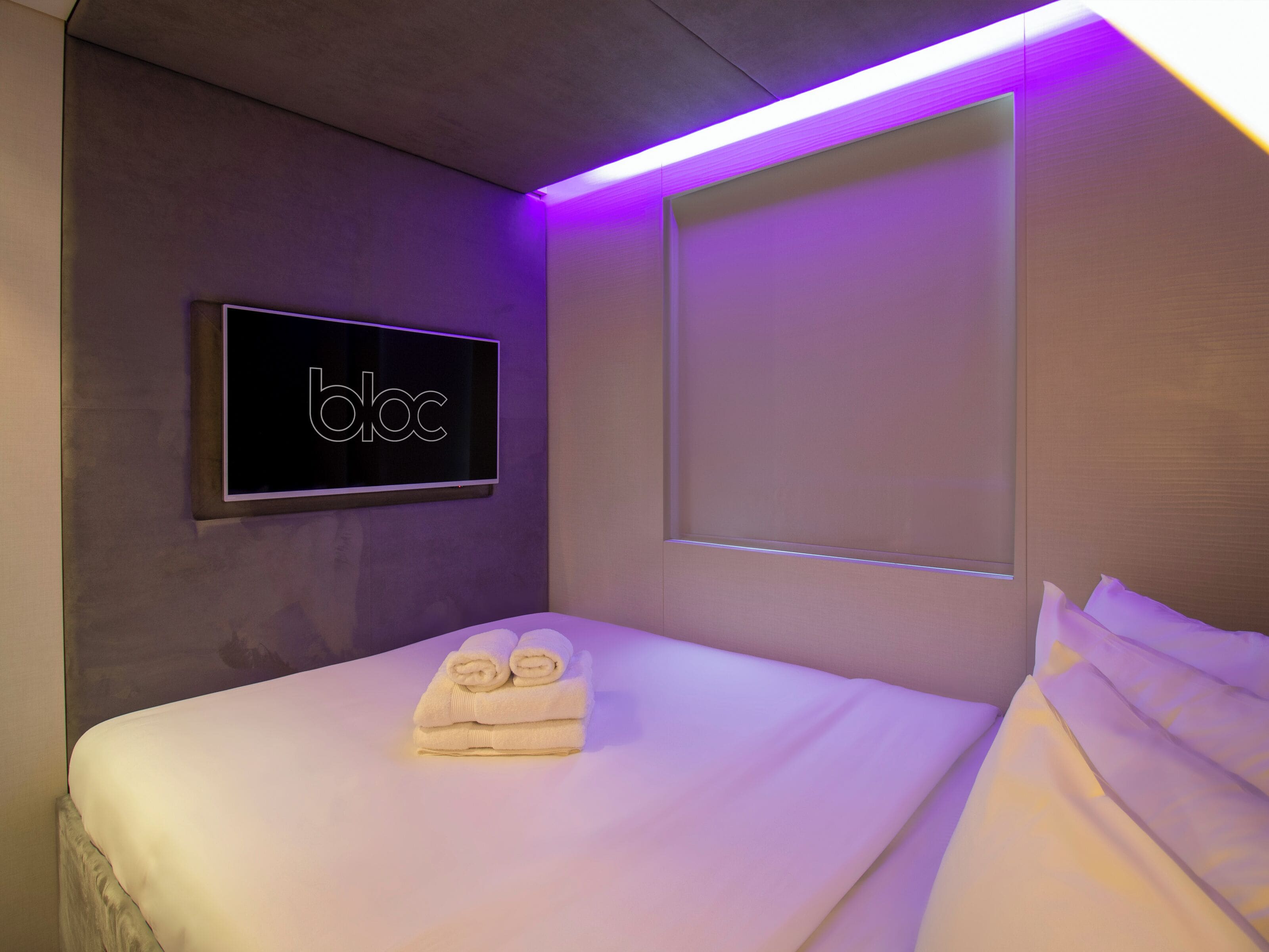 standard double room, no windows | 1 bedroom, premium bedding, desk, soundproofing