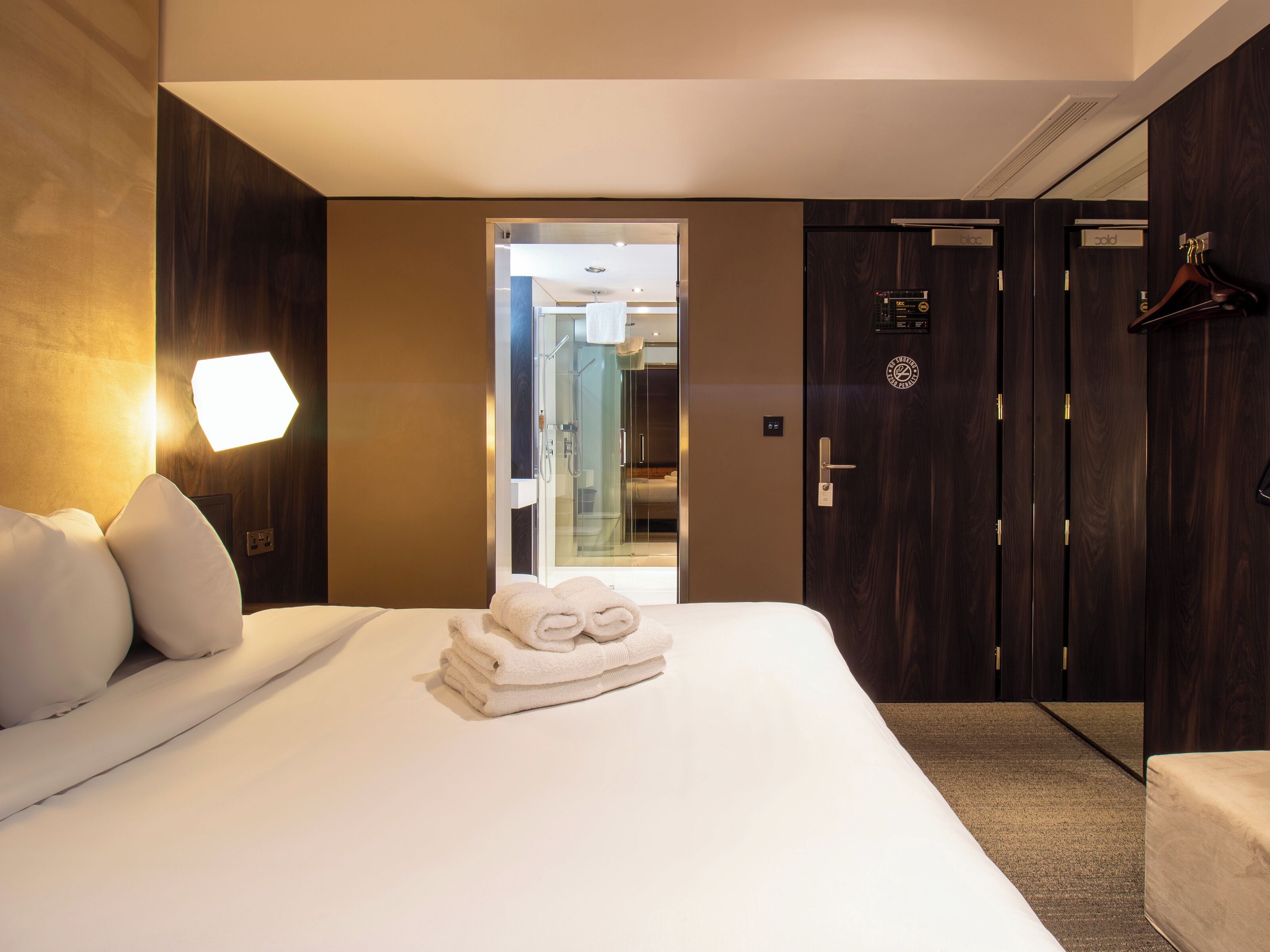 superior double room | 1 bedroom, premium bedding, desk, soundproofing