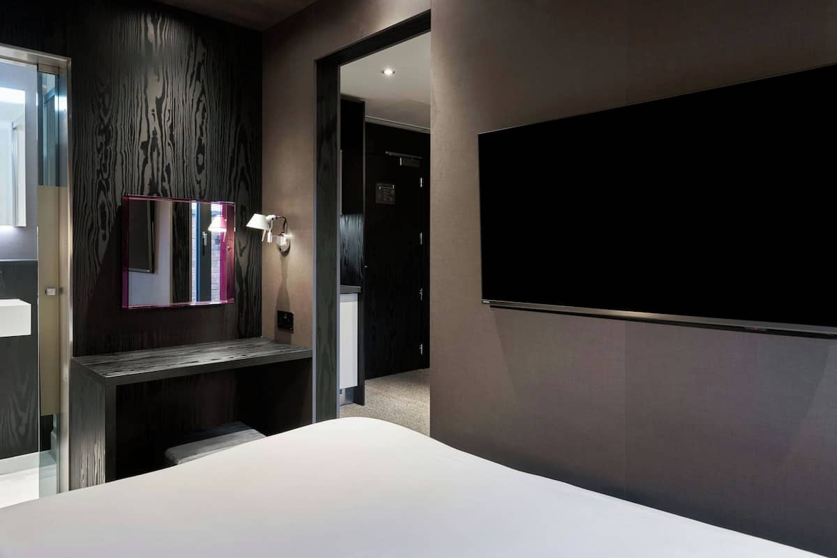 Estudi, 1 llit doble | Roba de llit d'alta qualitat, escriptori i habitacions insonoritzades