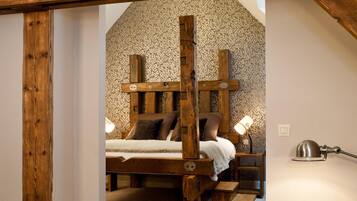 Literie de qualité supérieure, coffres-forts dans les chambres, bureau