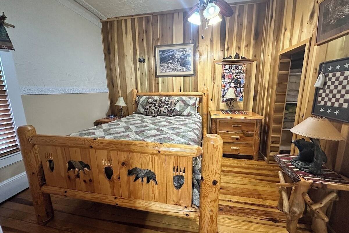 Bear Point Suite, 1 Queen Bed with Sofa bed, Patio | 1 quarto, roupas de cama premium, camas com colchões pillow-top