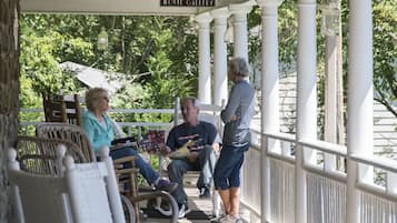 Superior Suite, Multiple Beds, Patio | Terrace/patio