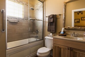 Superior Suite, 1 King Bed with Sofa bed, Patio | Bathroom - Calhoun House Inn & Suites (Bryson City)