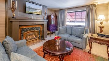 The Saxon Suite | Salle de séjour