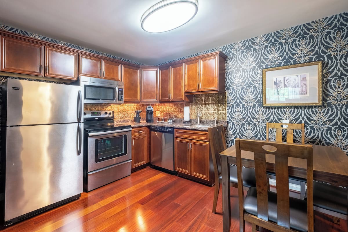 the adeline one bedroom suite | private kitchen | coffee/tea maker