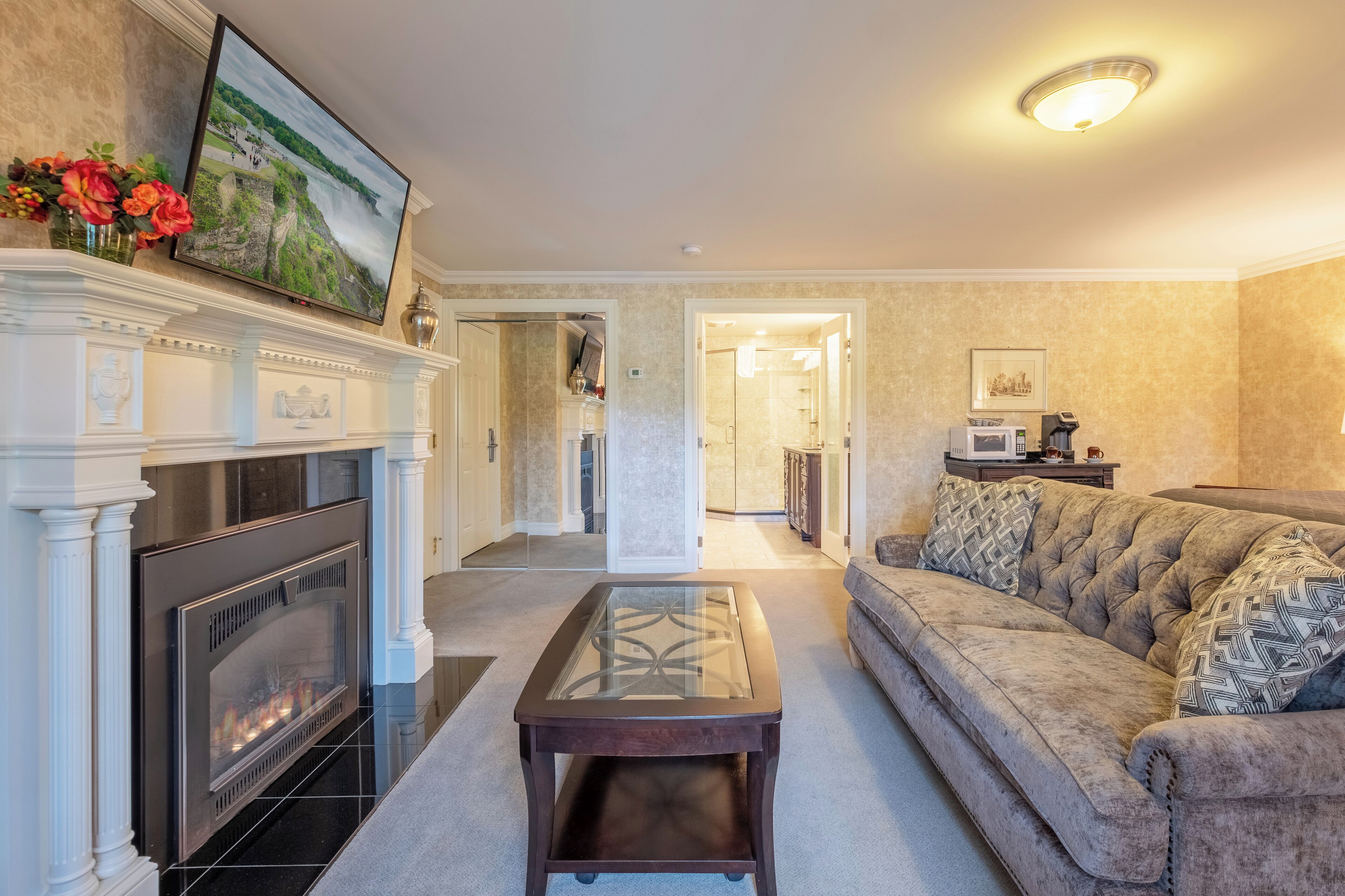 the tasner suite | 1 bedroom, iron/ironing board, free wifi, bed sheets