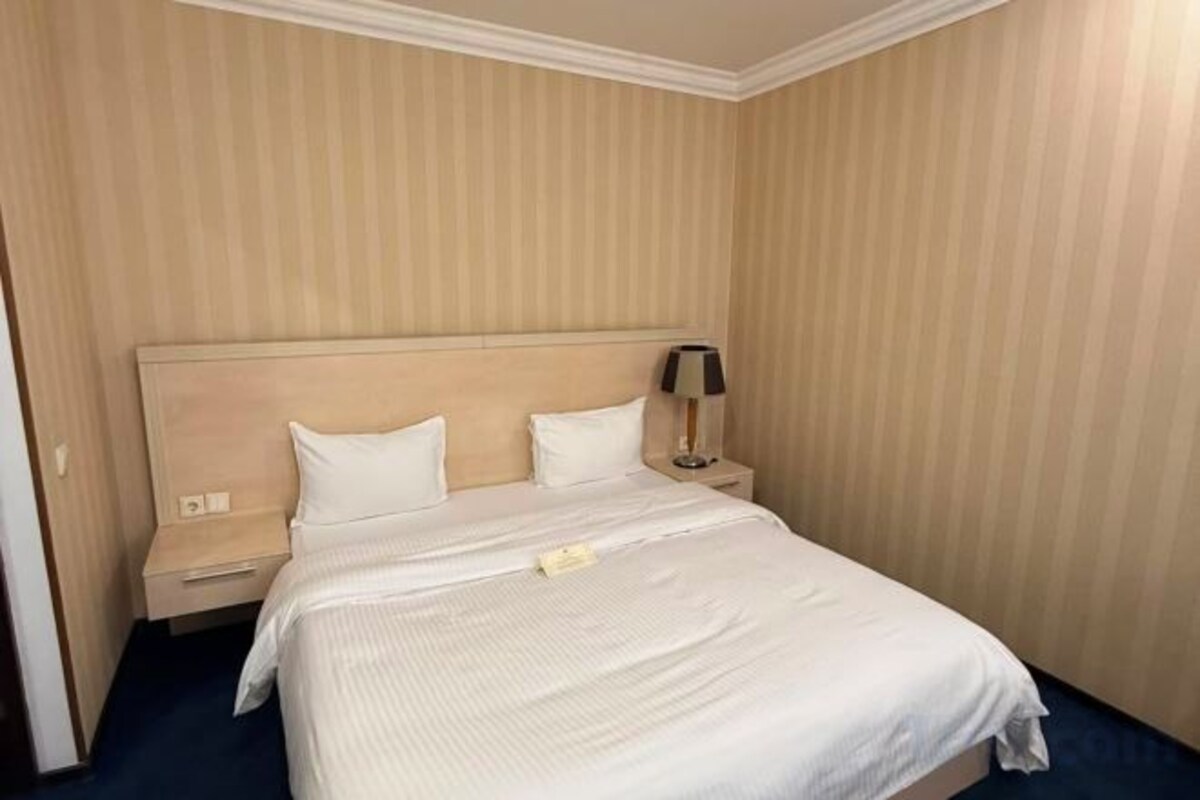 In-room safe, desk, soundproofing, bed sheets