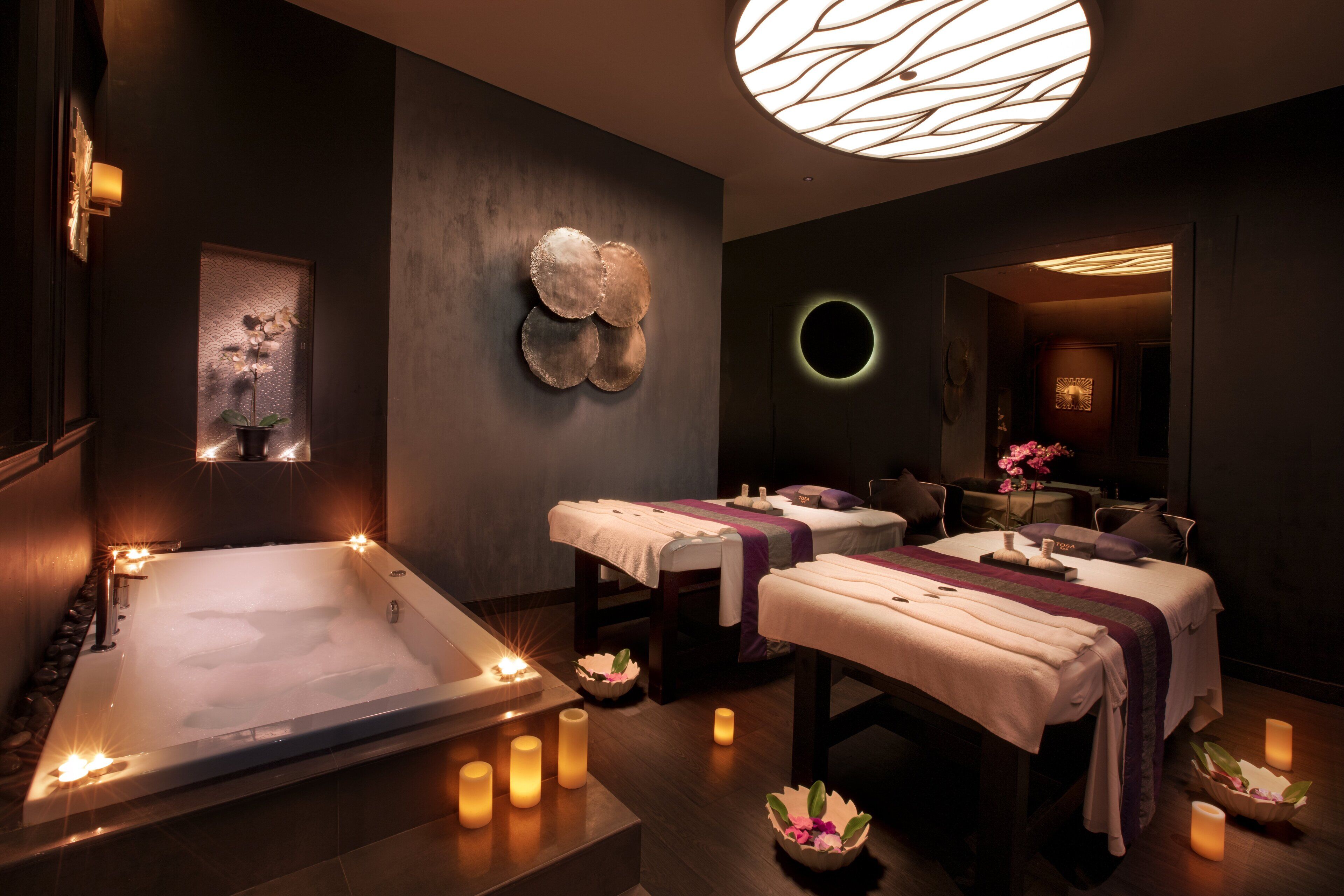 Couples treatment room(s), body treatments, body wraps, body scrubs