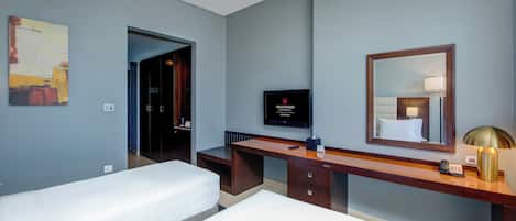 Habitación estándar, 2 camas individuales | Ropa de cama hipoalergénica y minibar