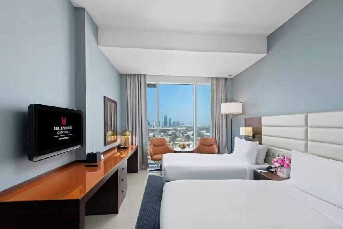 Minibar, in-room safe, desk, laptop workspace