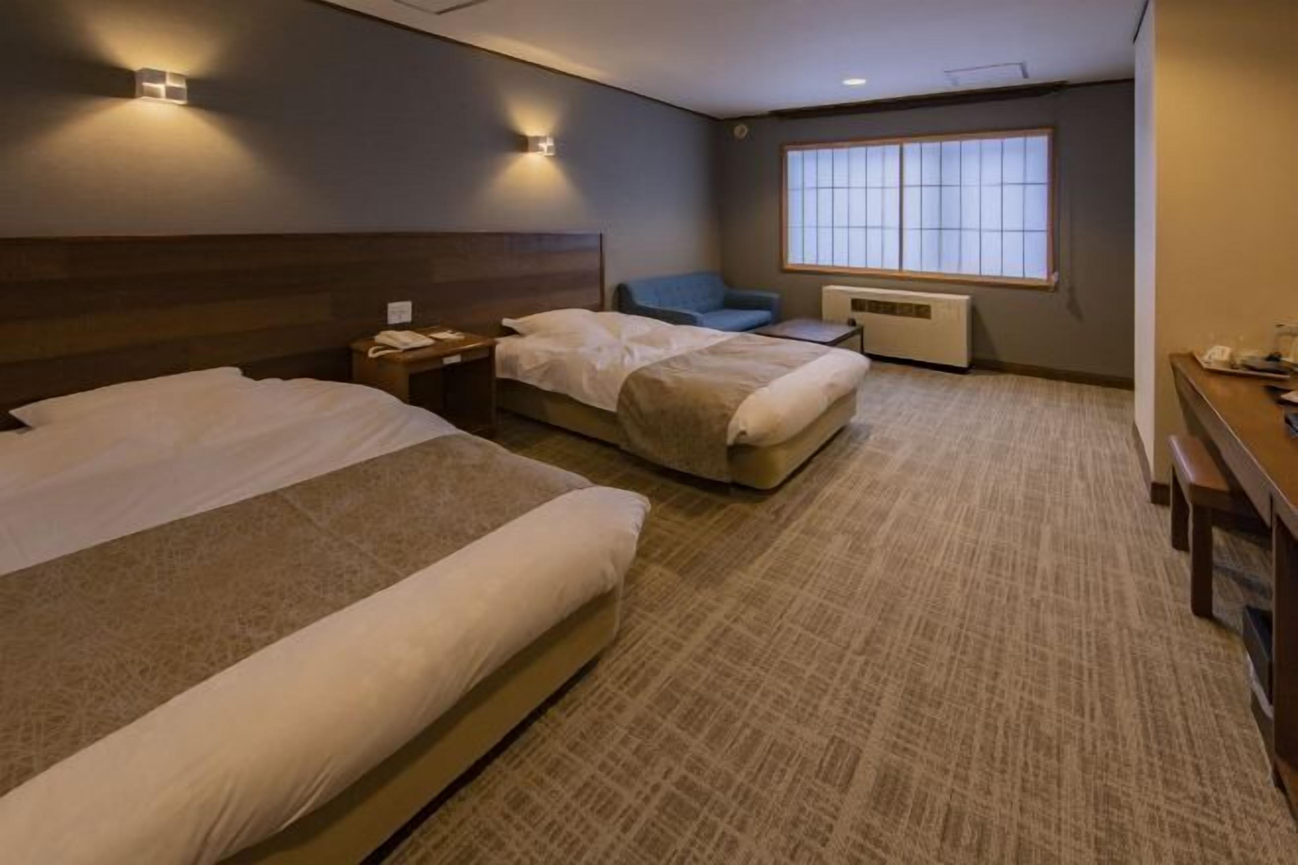 Premium bedding, in-room safe, desk, bed sheets