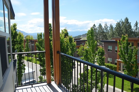 Family Apartment, 4 Bedrooms | Balcony view. University of British Columbia - UBC Okanagan Campus