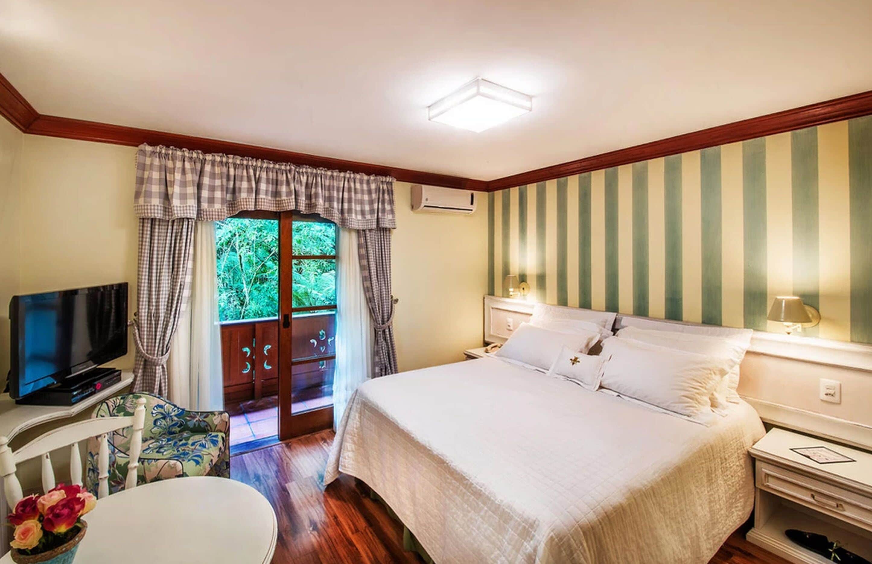 deluxe room (special) | 1 bedroom, free minibar, in-room safe, free wifi