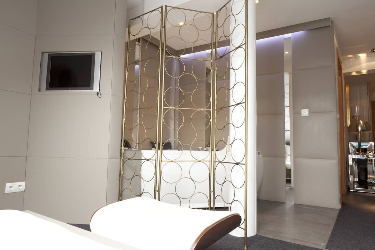 Ropa de cama hipoalergénica y minibar