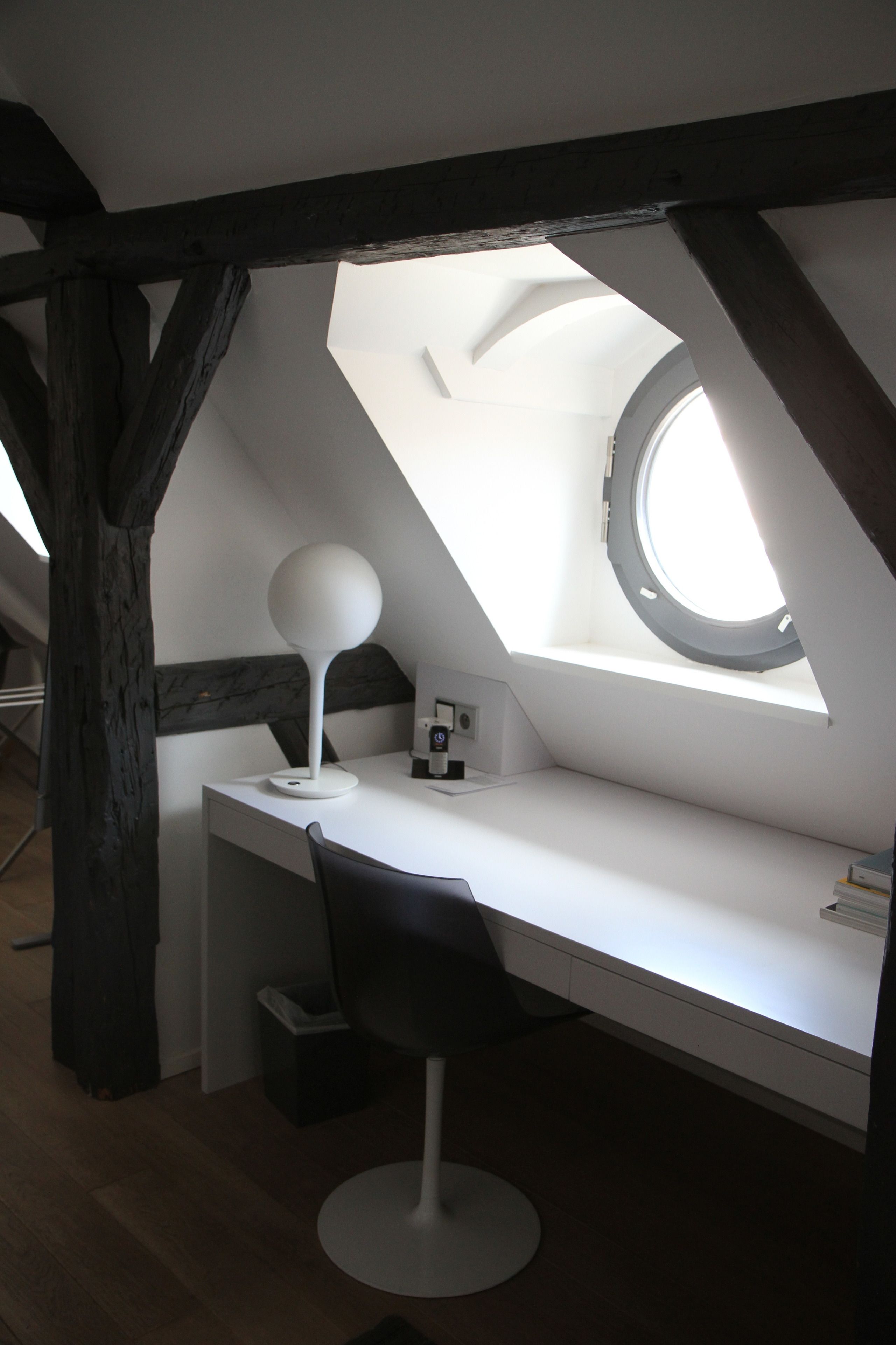 in-room business centre