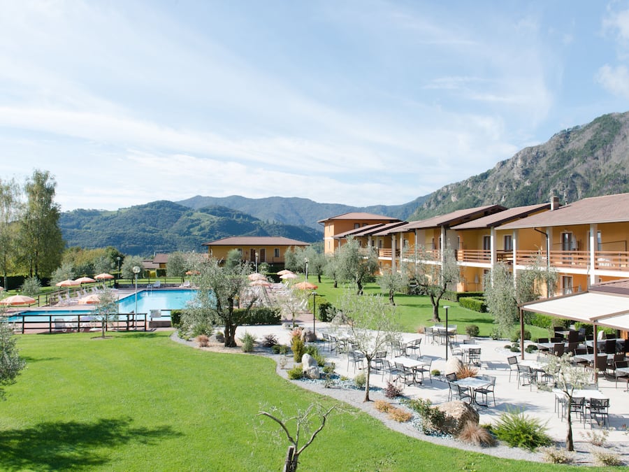 Piscine couverte, piscine extérieure (ouverte en saison)