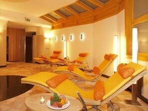 Sauna, body treatments, body wraps, body scrubs, 1 treatment room