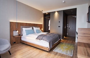 Ropa de cama hipoalergénica y escritorio