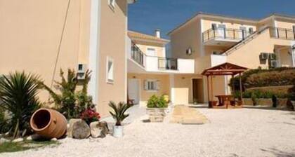 Barbara Studios & Apartments