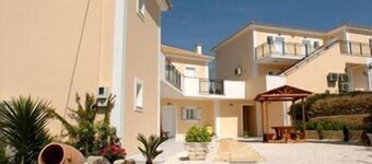 Barbara Studios & Apartments