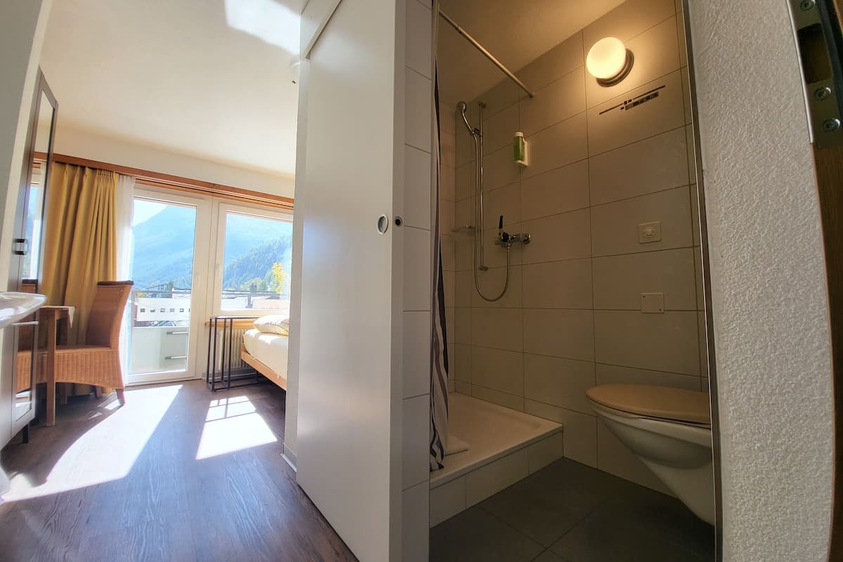 superior single room, balcony | select comfort beds, in-room safe, individually decorated, desk