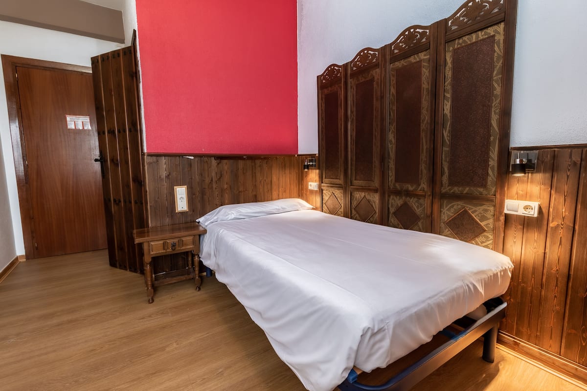 Kamar Single | Tirai kedap cahaya, Wi-Fi gratis, dan seprai linen