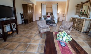 Deluxe Studio Suite | Blackout drapes, free WiFi, bed sheets - Hosteria Tierrallana by Juypehotel (El Provencio)