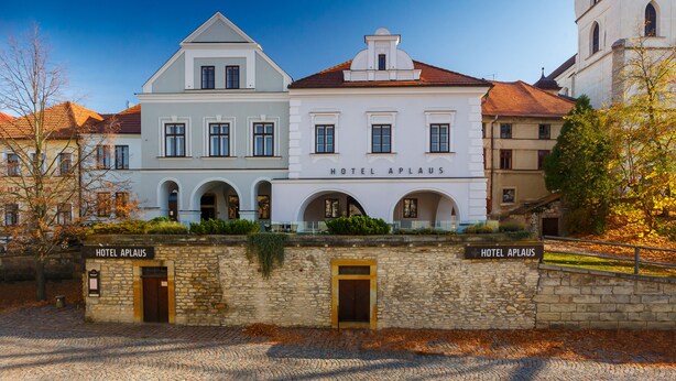 Front of property - Aplaus (Litomysl)