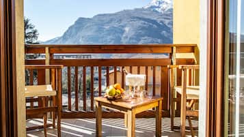 Superior-Doppelzimmer, 1 King-Bett | Blick vom Balkon