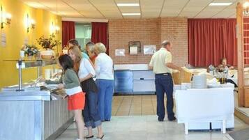 Breakfast (EUR 6 per person)