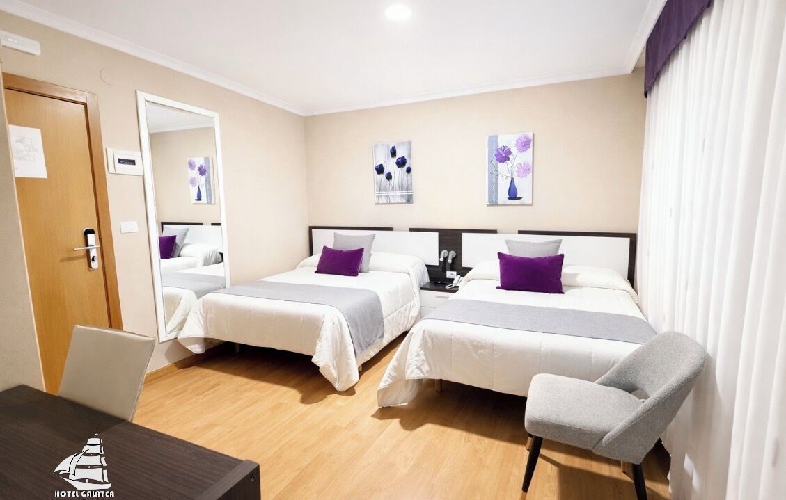 Habitación doble con supletoria, 2 camas matrimonio | Hypo-allergenic bedding, Select Comfort beds, individually decorated