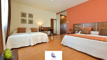 1 bedroom, minibar, in-room safe, desk