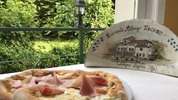 Se sirven comidas, cenas y cocina italiana