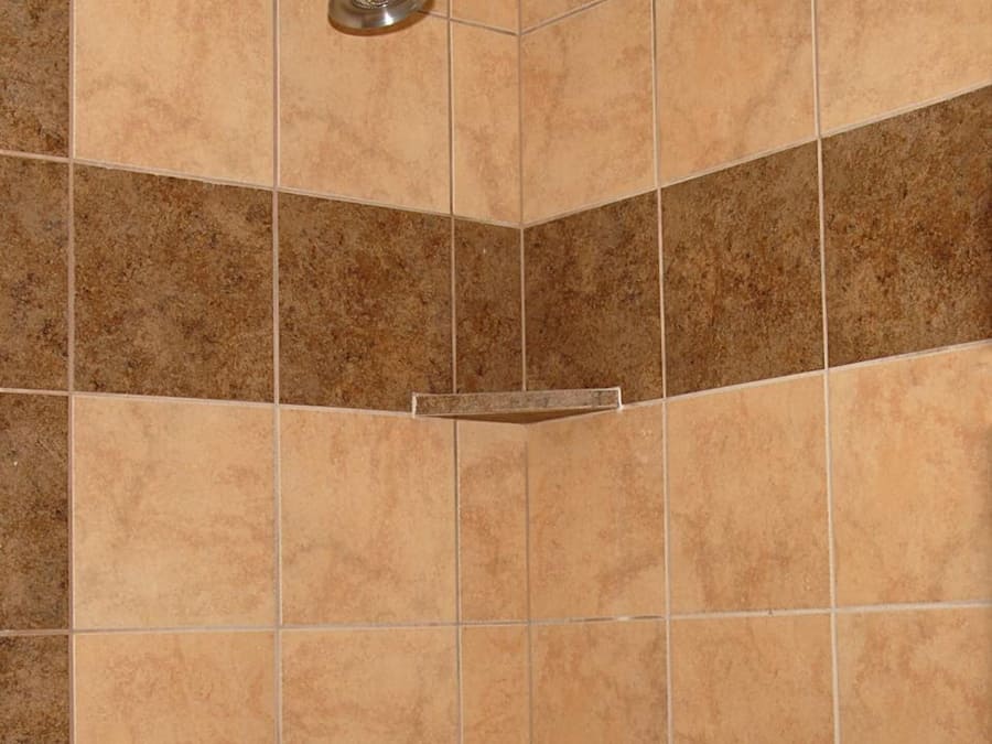 Ducha y bañera combinadas, secador de pelo y toallas