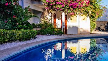 2 outdoor pools, open 9:00 AM to 8:00 PM, sun loungers